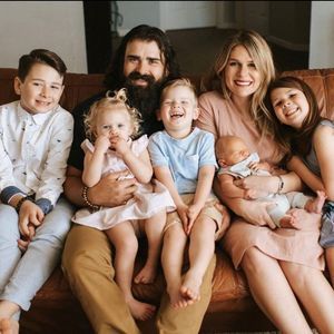 Meet your Posher, Shaina